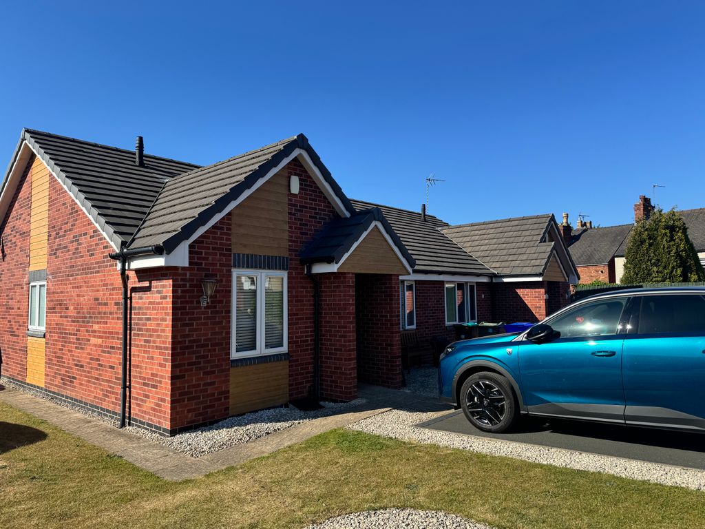 Property photo 1 of 2