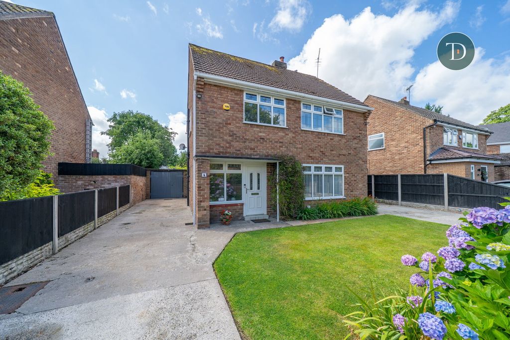 Property photo 1 of 32