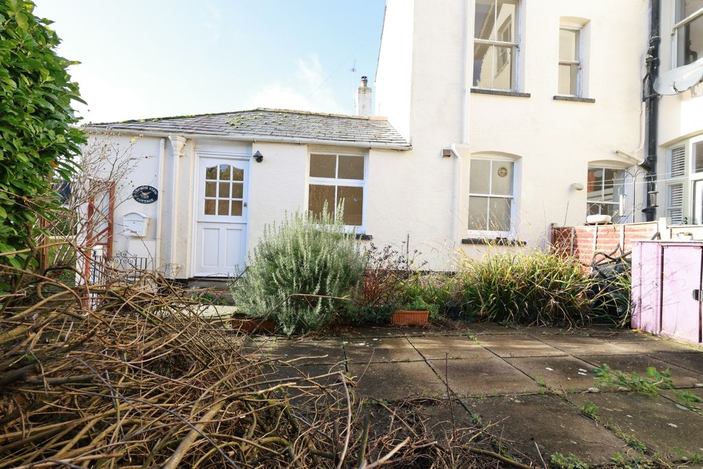 Property photo 2 of 10 Image 2