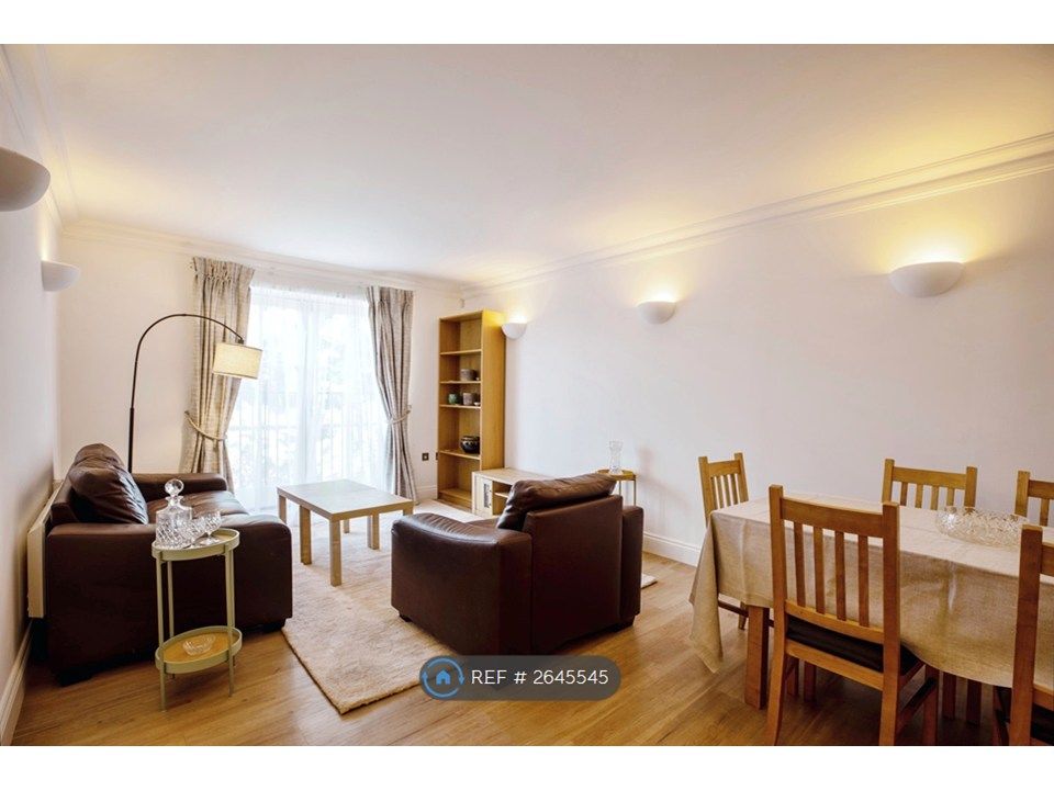 Property photo 1 of 20 Living Room