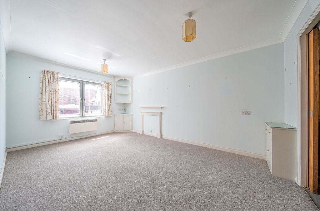 Property photo 2 of 10