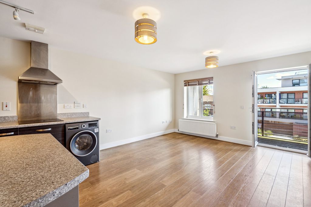 Property photo 3 of 9