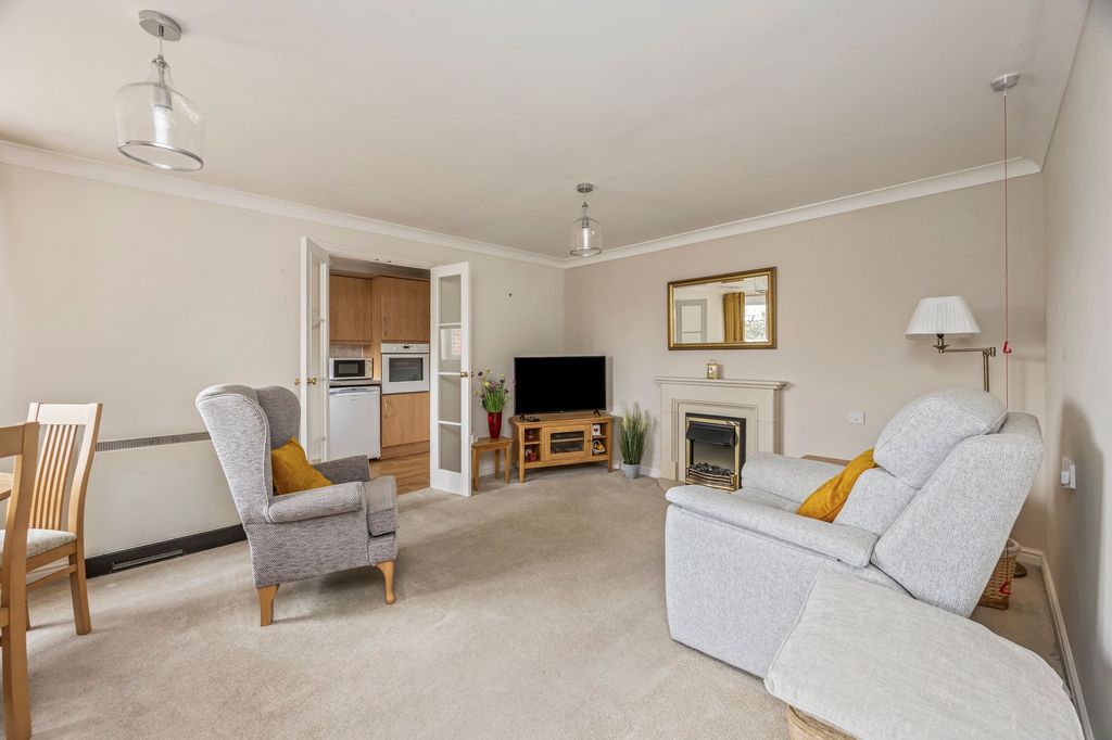 Property photo 3 of 13