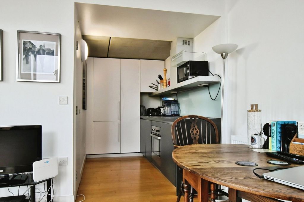 Property photo 3 of 16 Picture No. 03