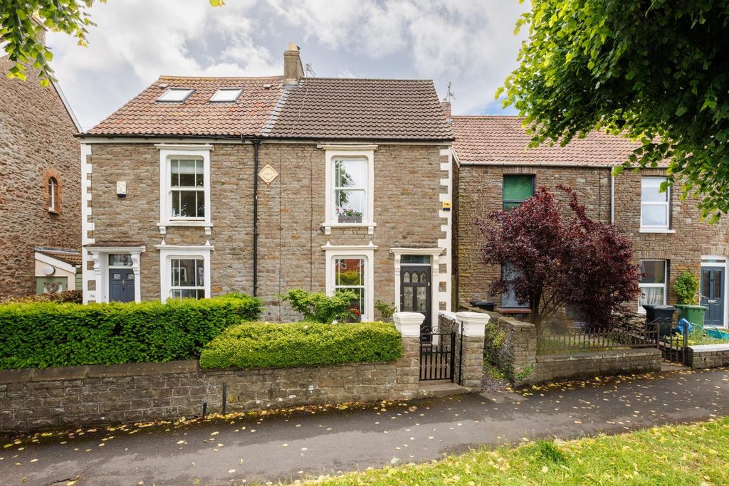 Property photo 2 of 32 104 Downend Road, Bs16-44.Jpg