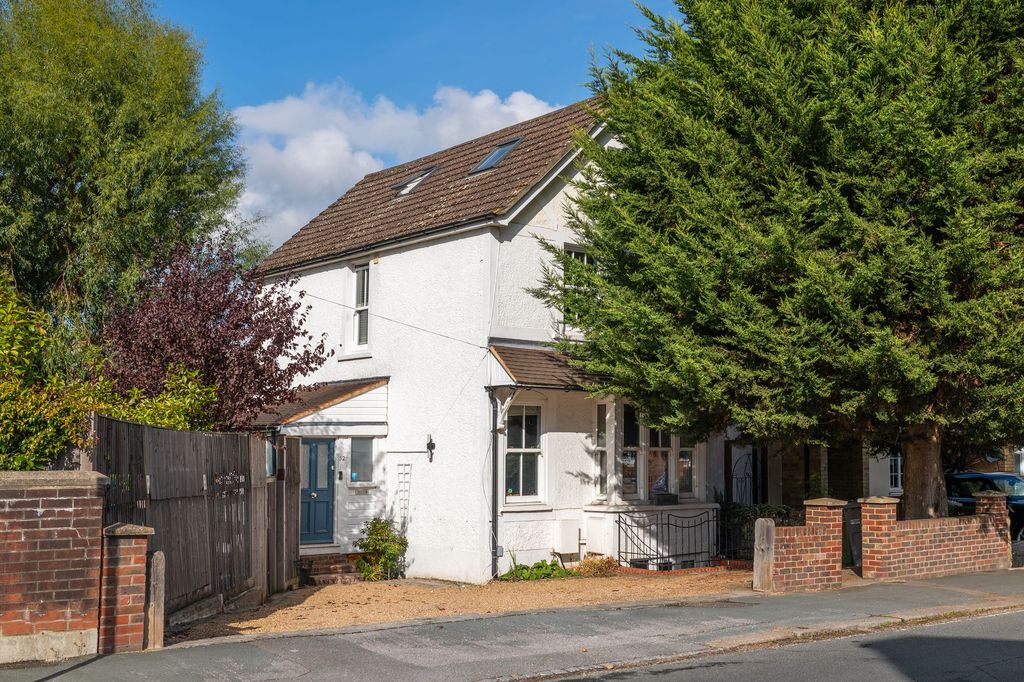 Property photo 1 of 34
