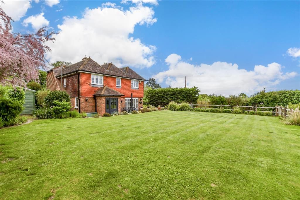 Property photo 1 of 18 Rear Garden