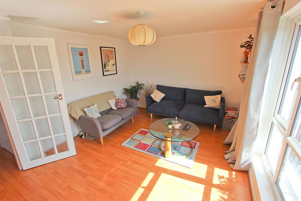 Property photo 3 of 13 Living Room