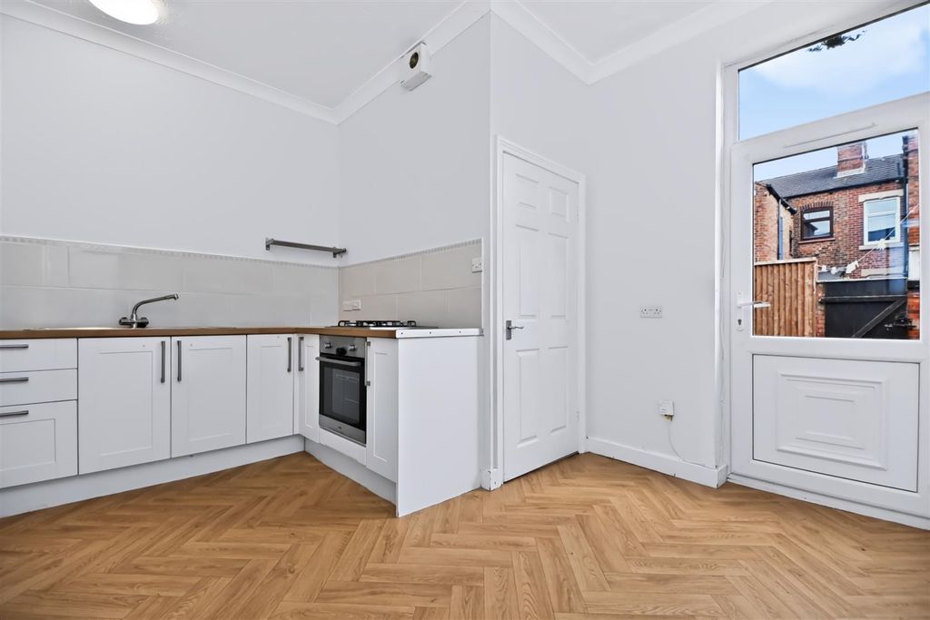 Property photo 3 of 16 36 Rydal Street Kitchen (2).Jpg