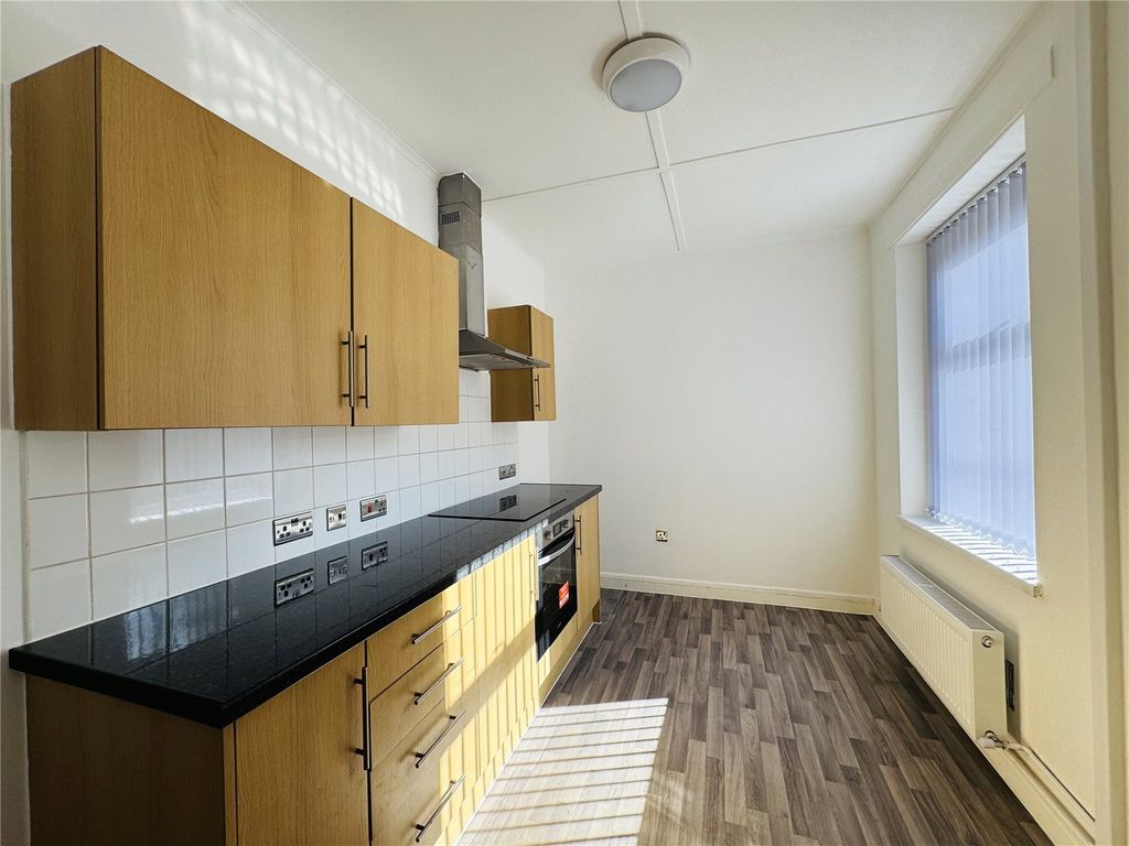 Property photo 3 of 11 Picture No. 02