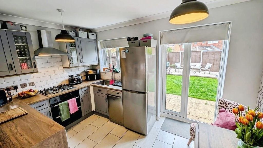 Property photo 3 of 18 44 Coopers Drive Kitchen A.Jpg