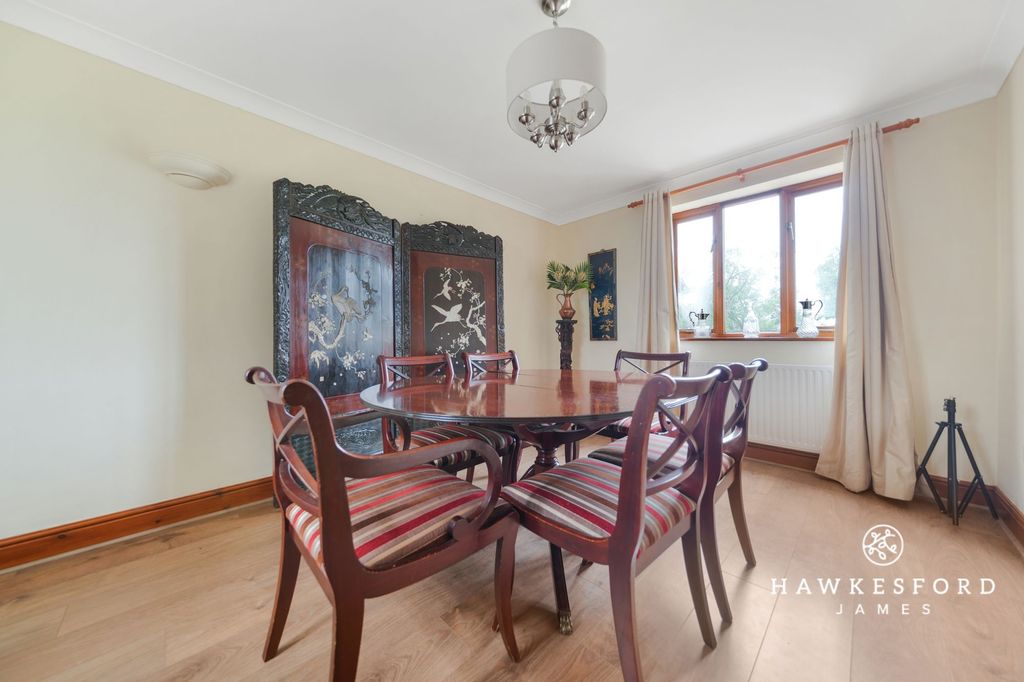 Property photo 3 of 20 Cellar Hill, Lynsted - Dining Room