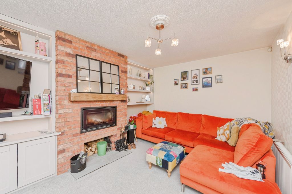 Property photo 2 of 20