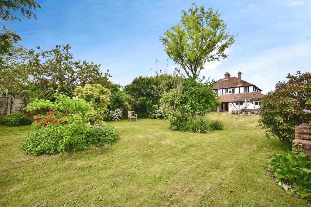 Property photo 2 of 18 Photo