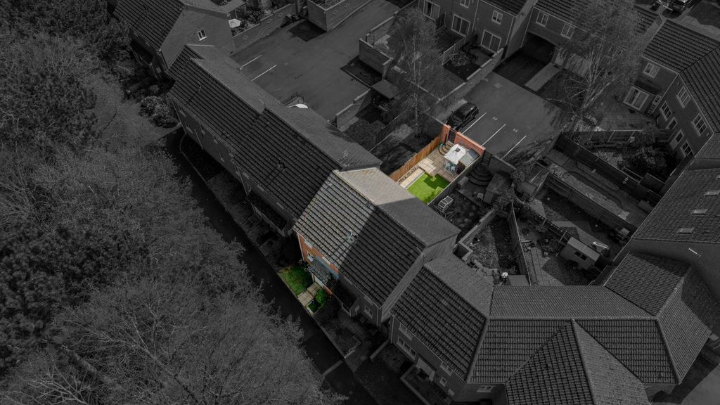 Property photo 3 of 37