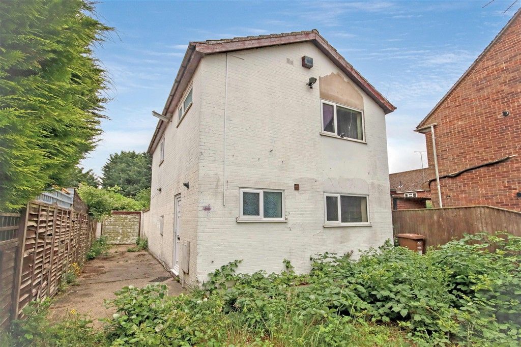 Property photo 1 of 5