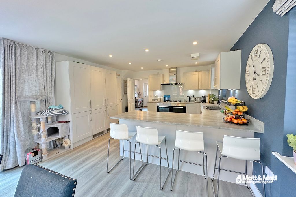 Property photo 3 of 14 4391706