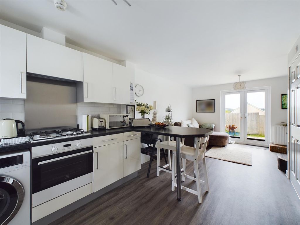 Property photo 3 of 10 3 Living 1.Jpg