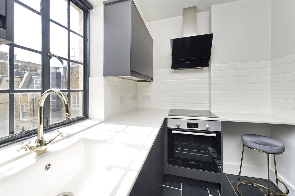 Property photo 2 of 9 2.Jpeg