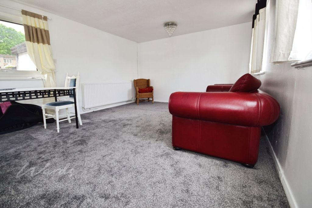 Property photo 3 of 9 Plover Lounge