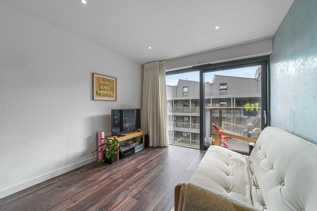 Property photo 1 of 15 Open Plan Living