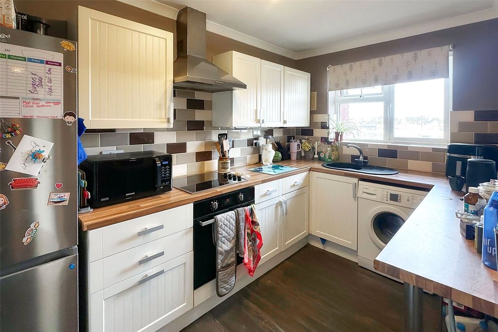 Property photo 2 of 8 Picture No. 01