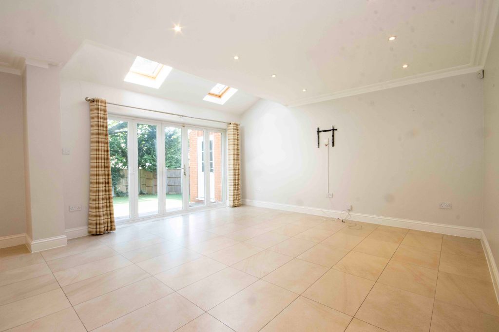 Property photo 3 of 22