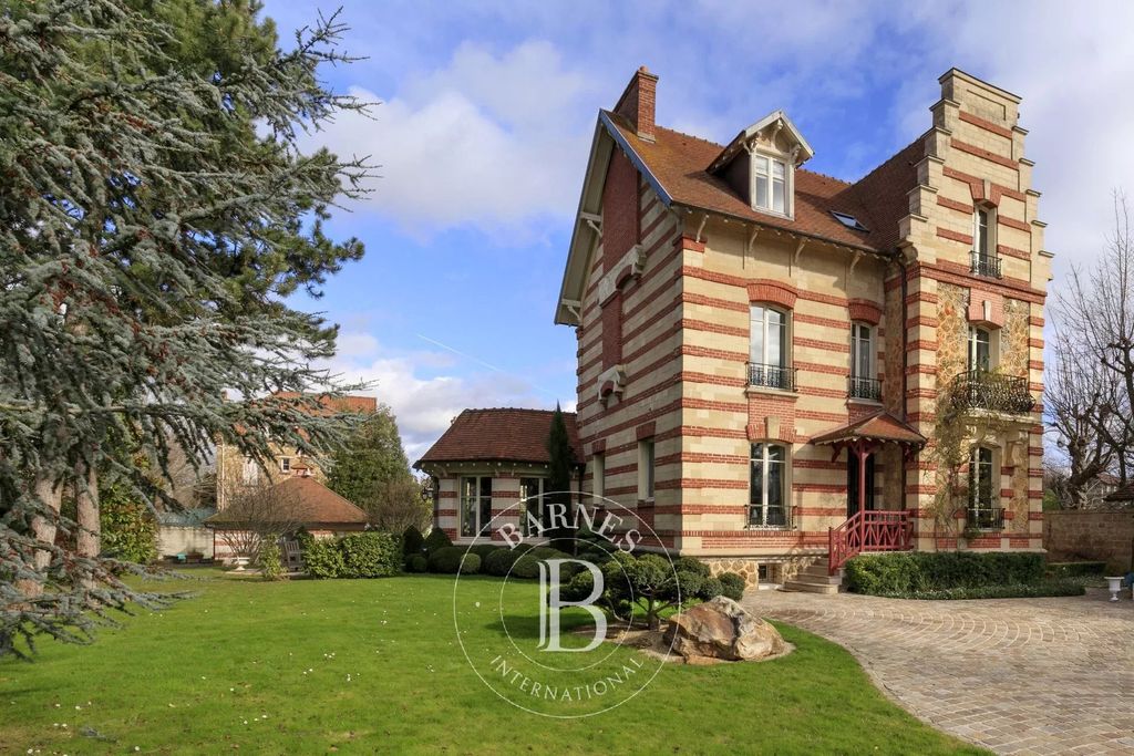 Property photo 1 of 22