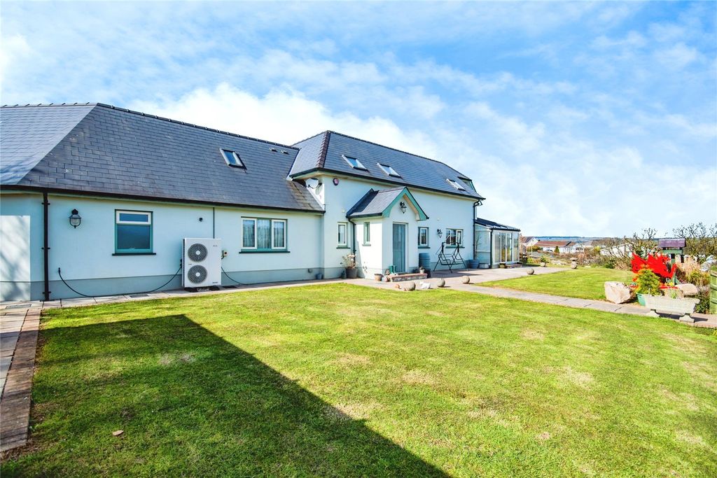 Property photo 2 of 19 Picture No. 13