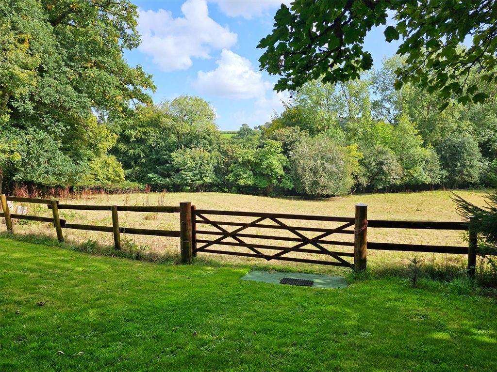 Property photo 2 of 22 Picture No. 02