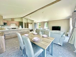 Property photo 3 of 13 Boston 3