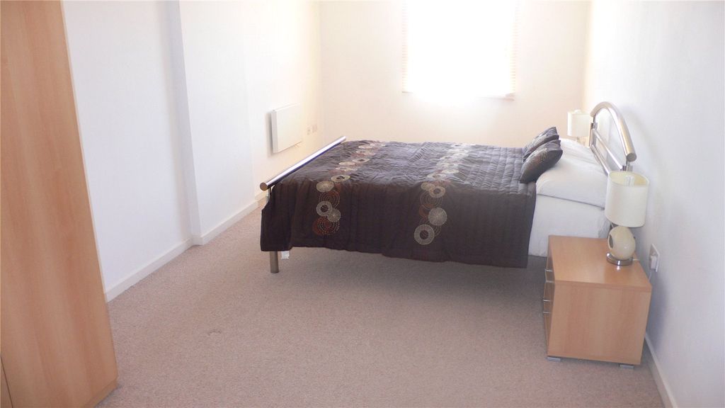 Property photo 3 of 6 Picture No. 12