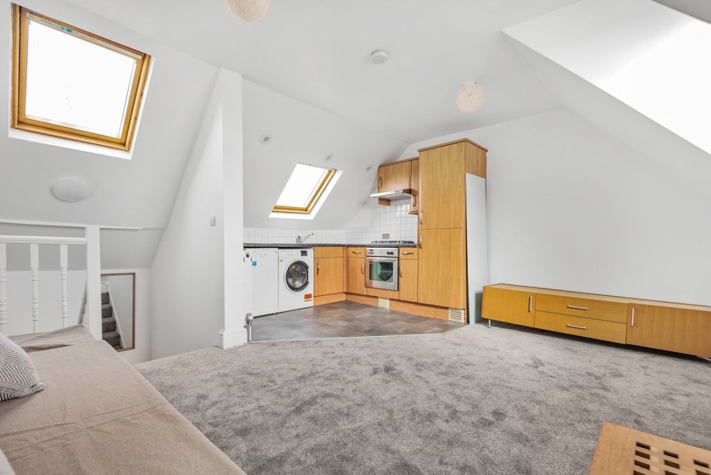Property photo 1 of 6 829780 (2)