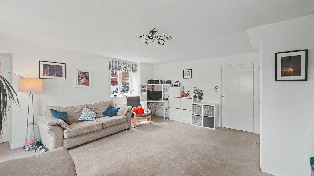 Property photo 3 of 14 5057323