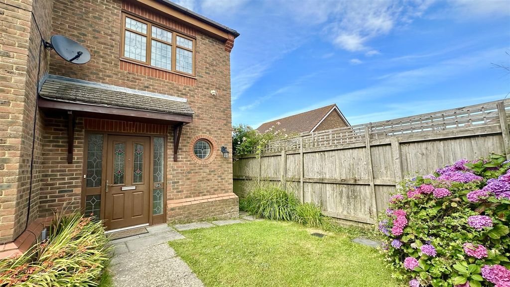 Property photo 3 of 16