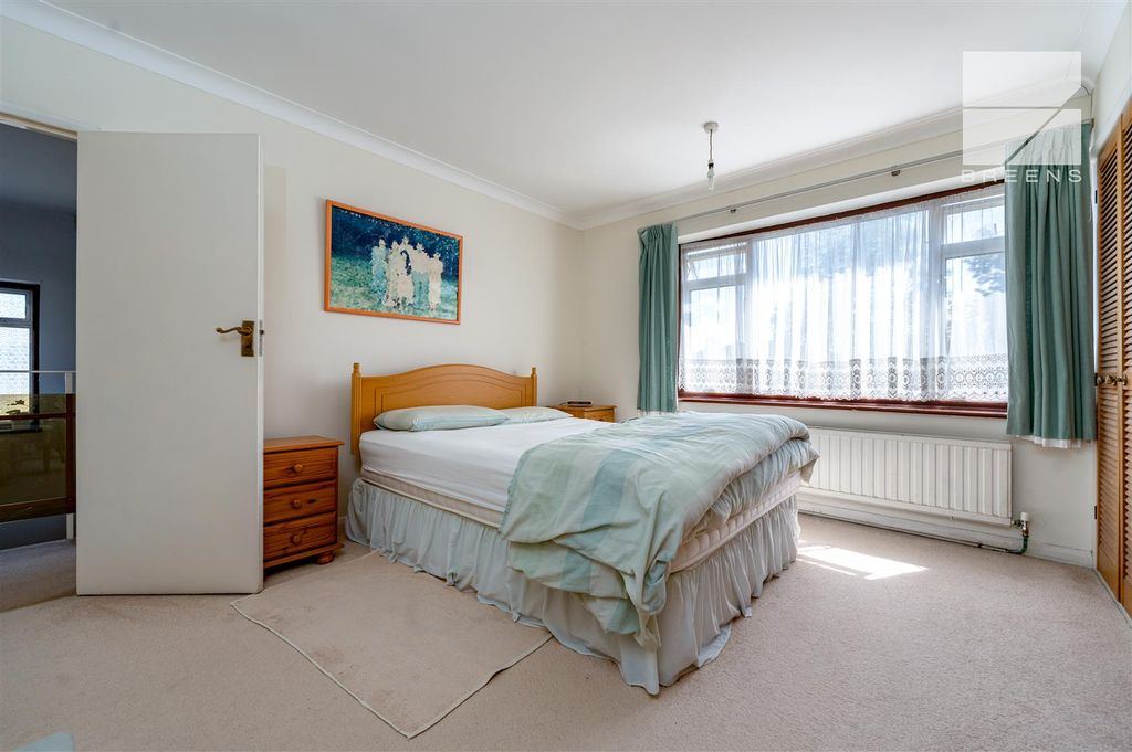 Property photo 3 of 36 1A, Preston Avenue_0005.Jpg