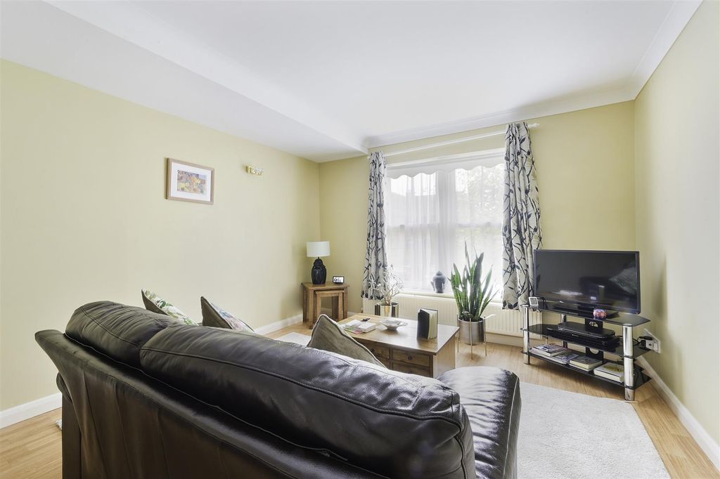 Property photo 3 of 13 Flat 8 Sandhills - (3).Jpg