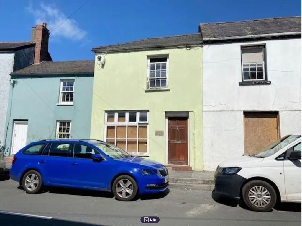 Property photo 1 of 17