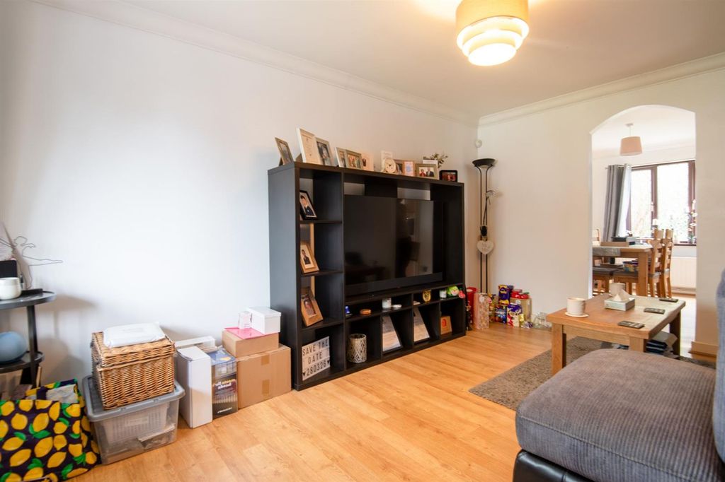 Property photo 3 of 16