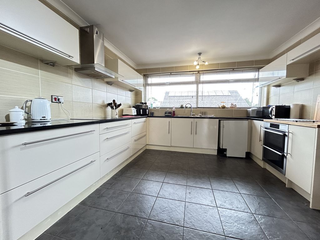 Property photo 3 of 30 Img_5048