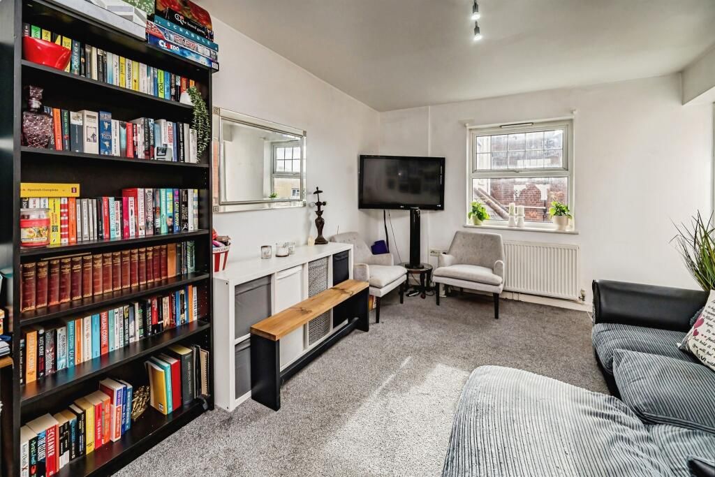 Property photo 3 of 16