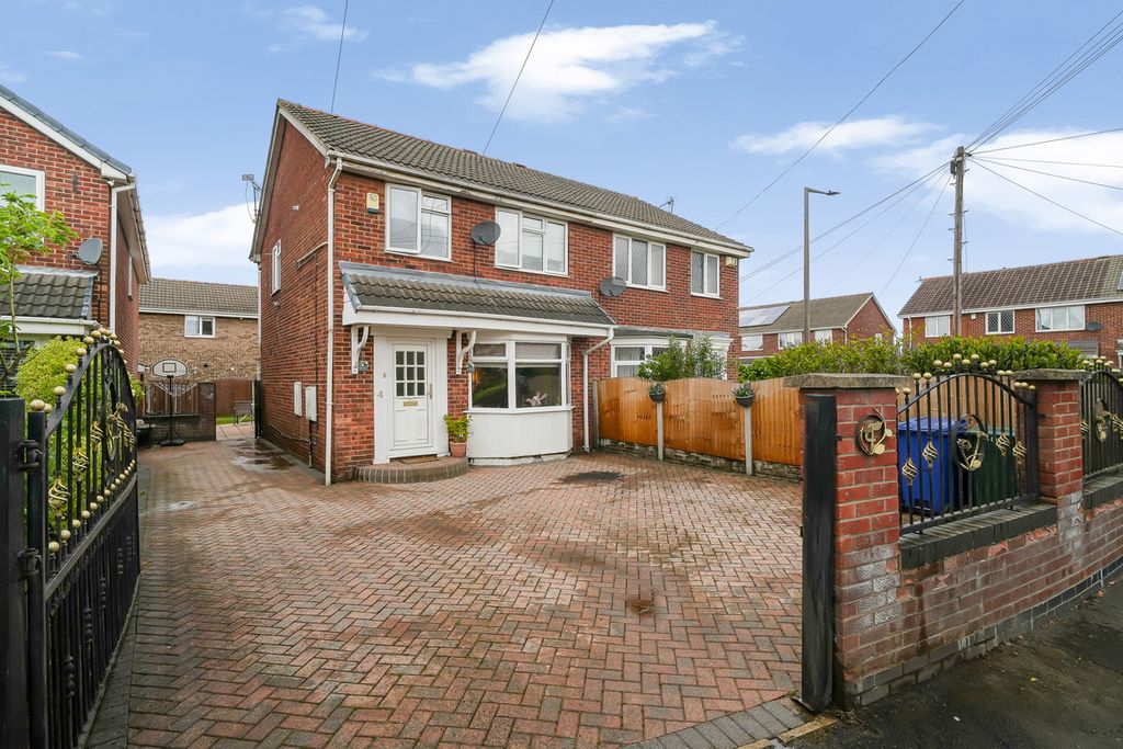 Property photo 2 of 10