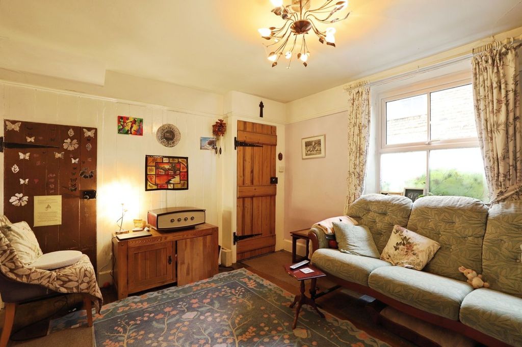 Property photo 3 of 14