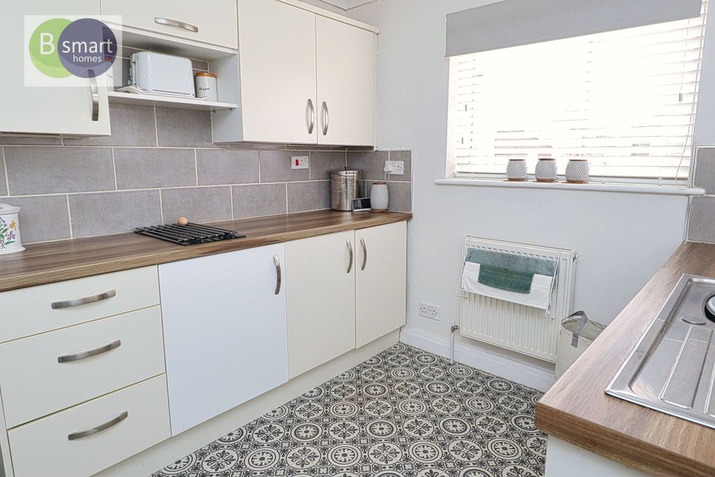 Property photo 2 of 14 Img_0449