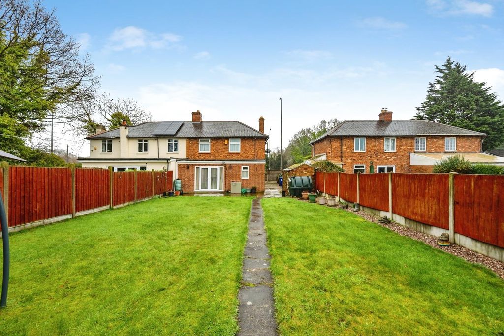 Property photo 3 of 22 3Rykneldstreet-12.Jpg