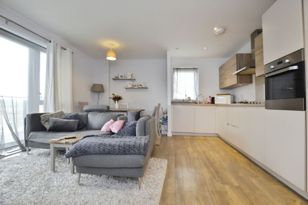 Property photo 3 of 17 Pbox-Img.Jpg