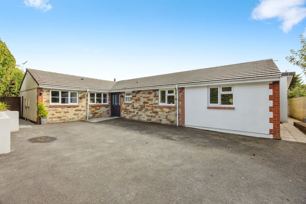 Property photo 2 of 21 Photo