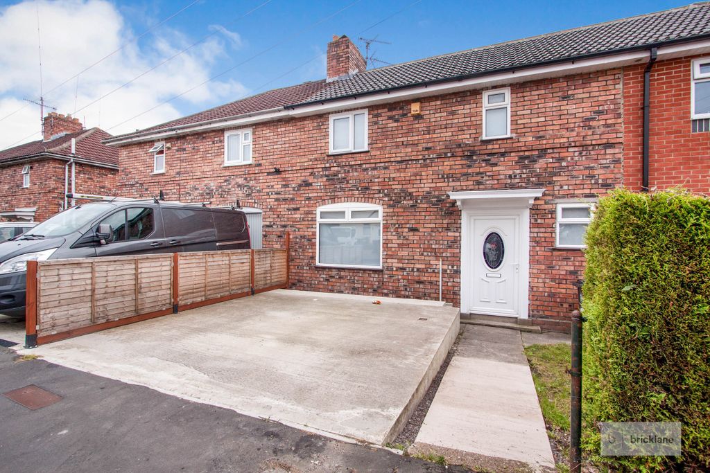 Property photo 1 of 13