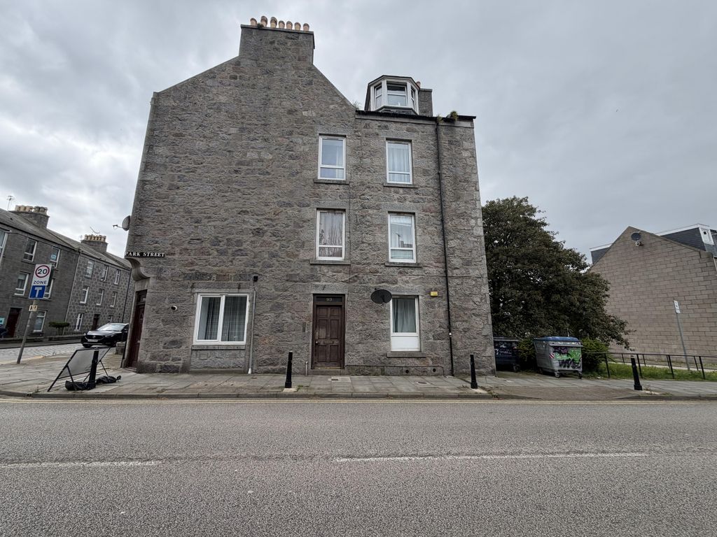 Property photo 1 of 10 1