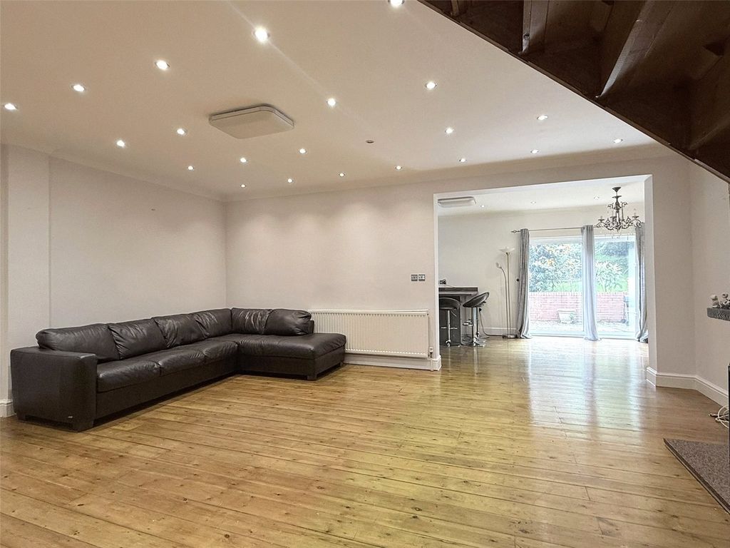 Property photo 3 of 18 Picture No. 09